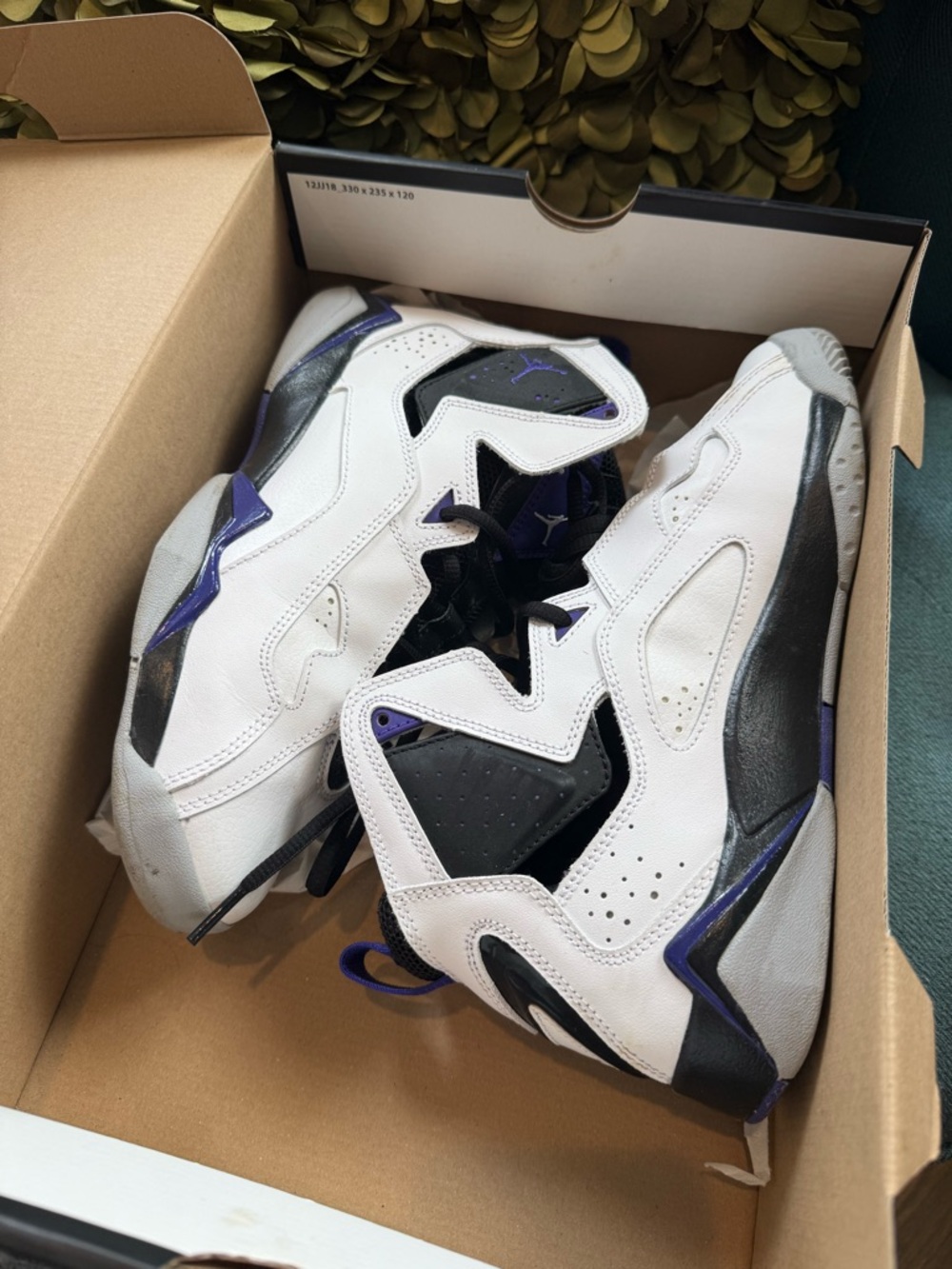 Jordan True Flight BG White/Dark Concord Size 6Y